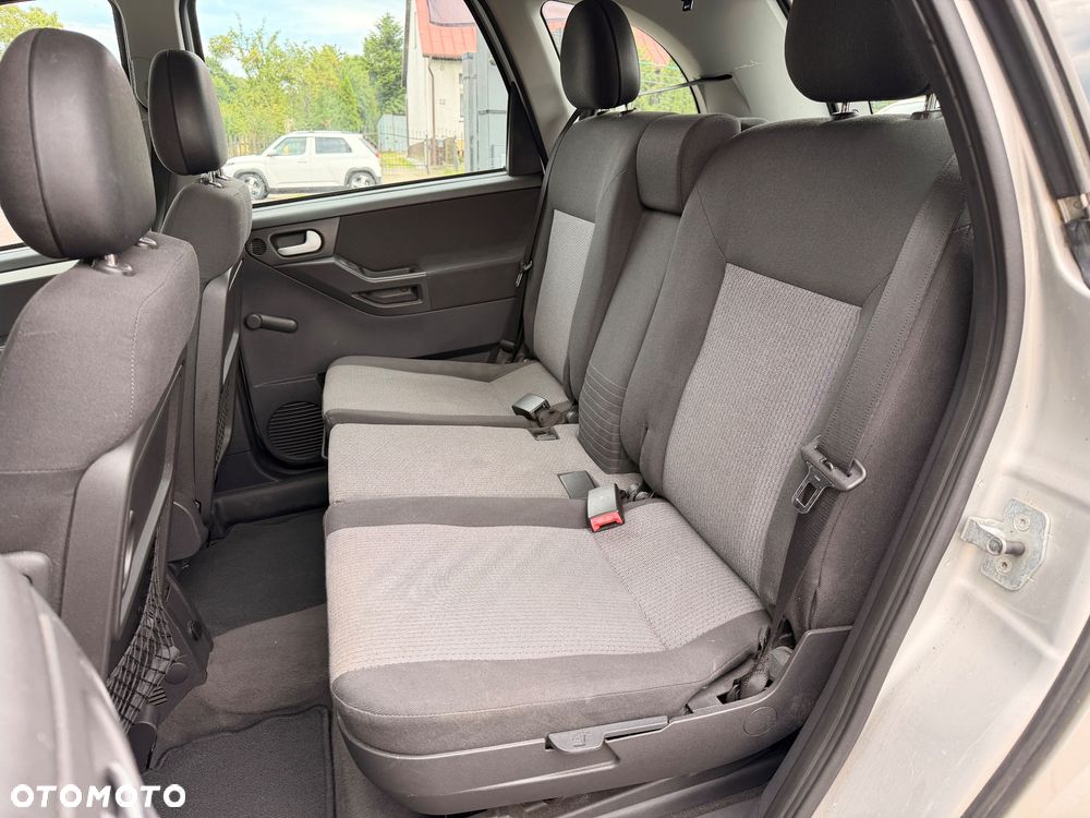 Opel Meriva - 9