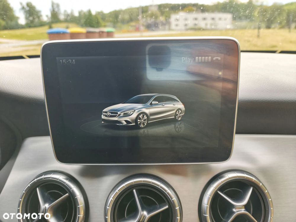 Mercedes-Benz CLA - 32