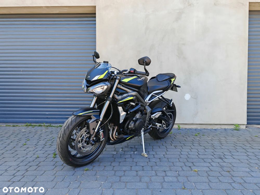 Triumph Street Triple - 10