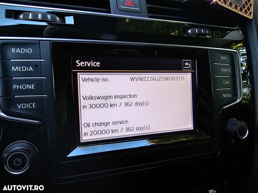 Volkswagen Golf 2.0 TDI DSG Highline - 32