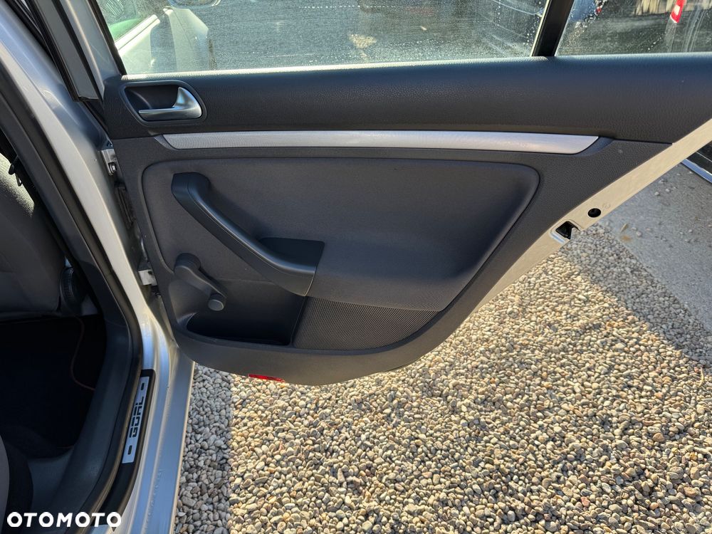 Volkswagen Golf 1.6 Goal - 19