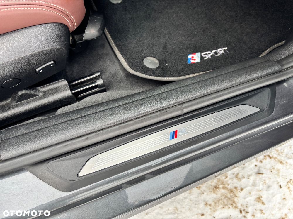 BMW Seria 3 330d xDrive M Sport - 19