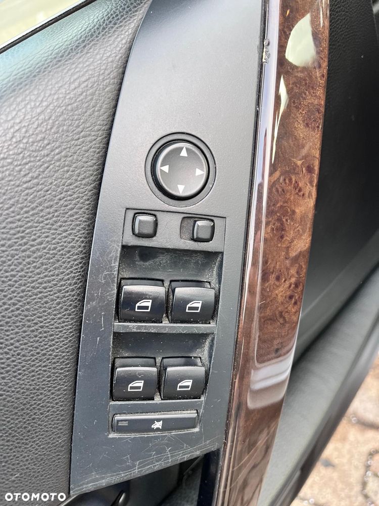 BMW Seria 5 545i - 21