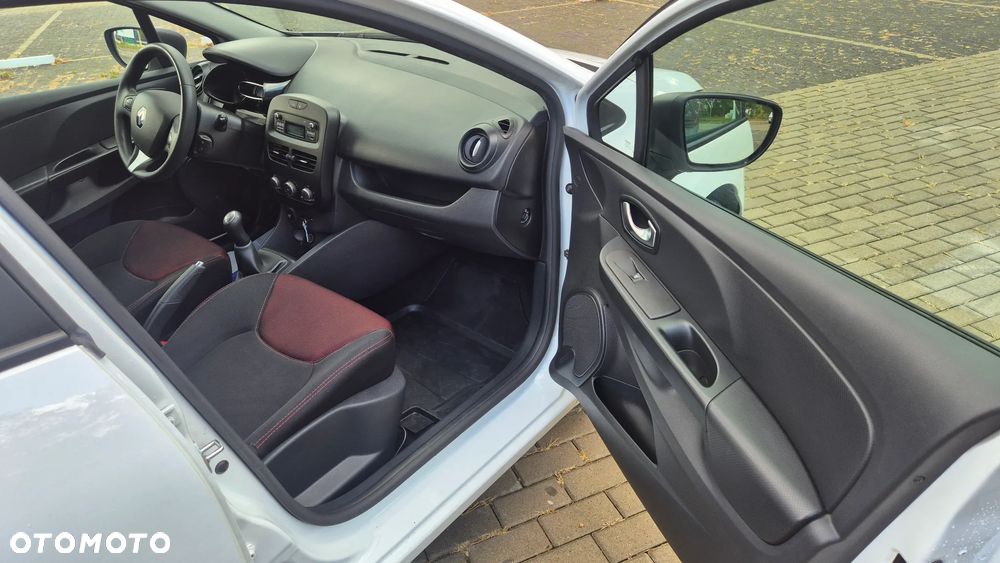 Renault Clio - 11