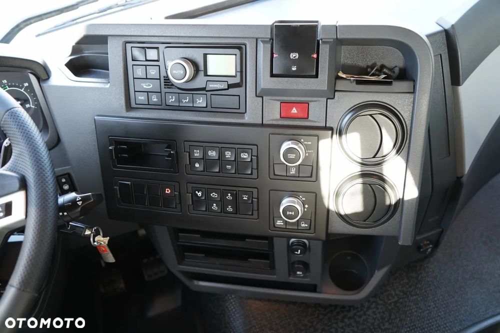 Renault C 430 / 6x4 / SKRZYNIOWY 7,2 M + HDS FASSI F215A / WYSÓW 10 M / STEROWANIE RADIOWE / WIDŁY / ROTATOR - 32