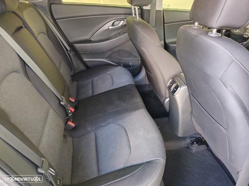Hyundai i30 1.0 T-GDI Style Plus - 11