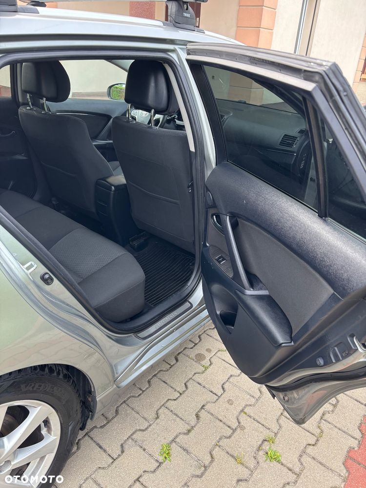 Toyota Avensis 1.8 Luna MS - 16