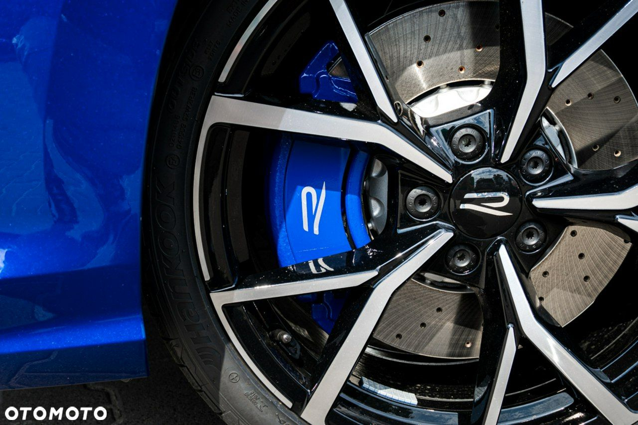 Volkswagen Golf - 6