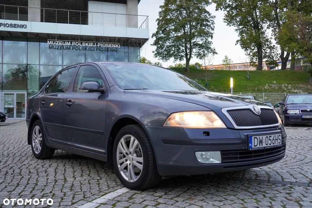 Skoda Octavia 2007 photo 2