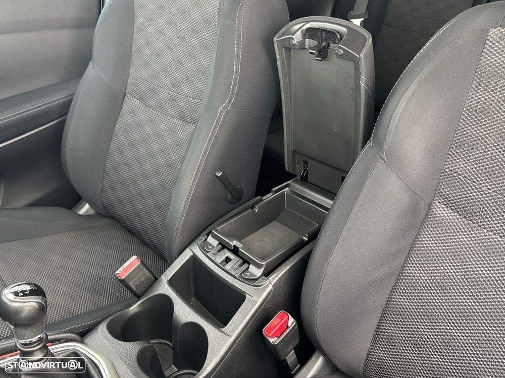 Nissan Qashqai 1.5 dCi N-Connecta - 24
