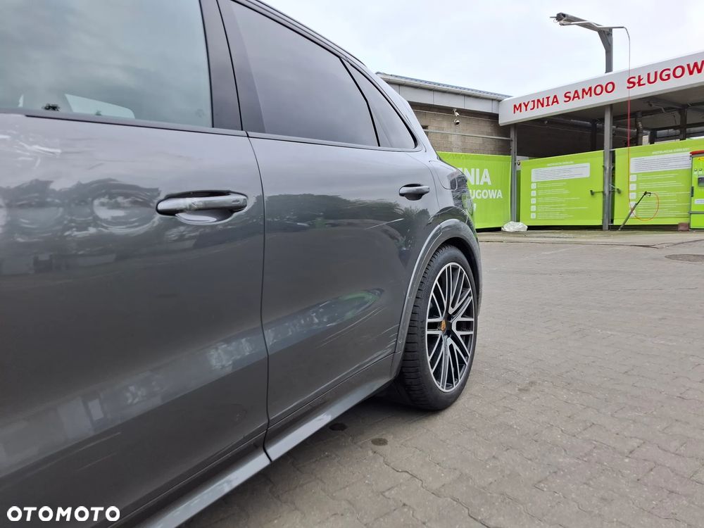 Porsche Cayenne - 8