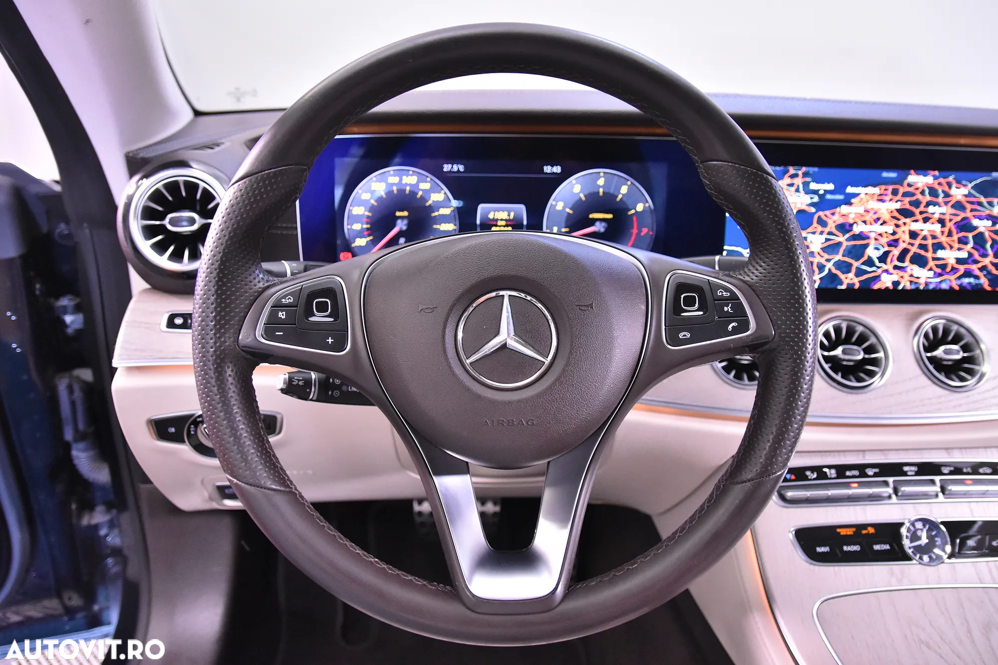 Mercedes-Benz E 400 Coupe 4MATIC Aut. - 17