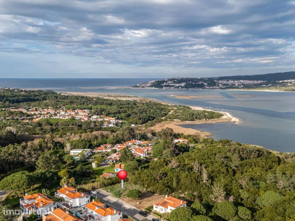 Lote junto à Lagoa de Óbidos com projeto de arquitetura aprovado pa... - Grande imagem: 2/12
