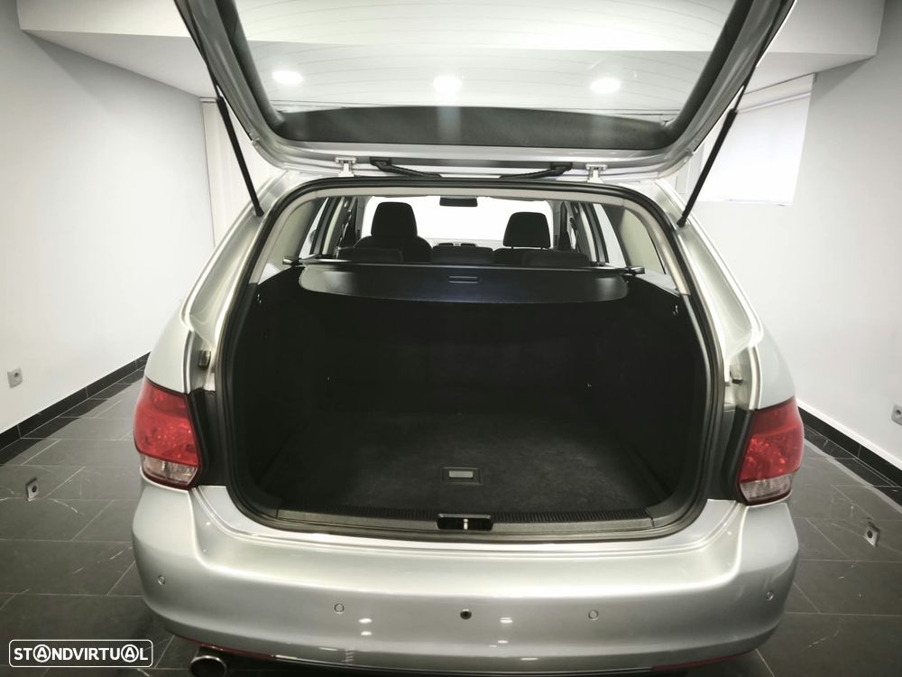 VW Golf Variant 1.6 TDi Confortline - 17