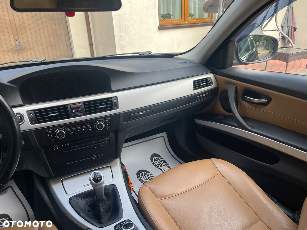 BMW Seria 3 - 16