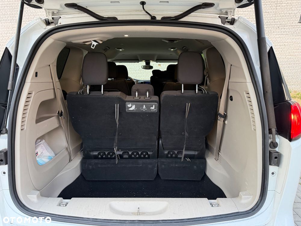 Chrysler Pacifica - 24