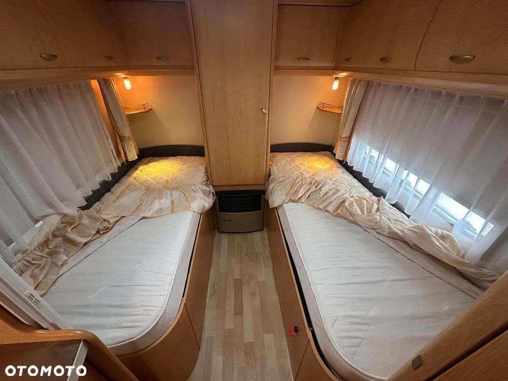 Hobby 460 UL z przedsionkiem Isabella i napędem. DMC 1400 KG !!! - 34