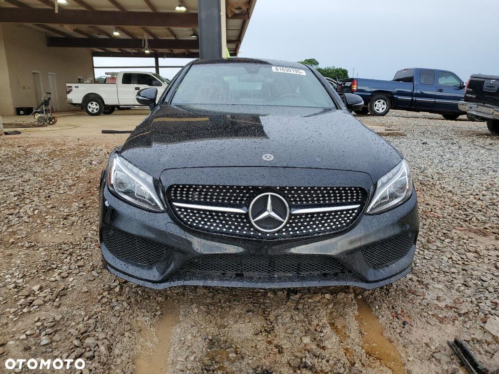 Mercedes-Benz Klasa C 300 9G-TRONIC - 2