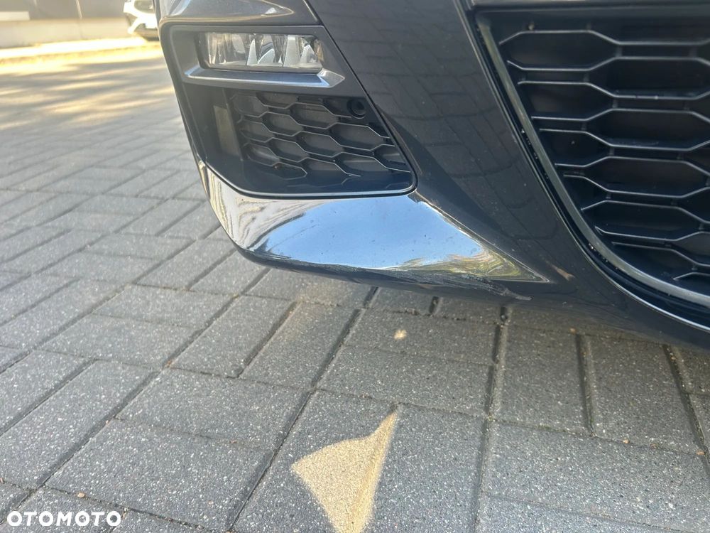 BMW Seria 3 330i xDrive M Sport sport - 24