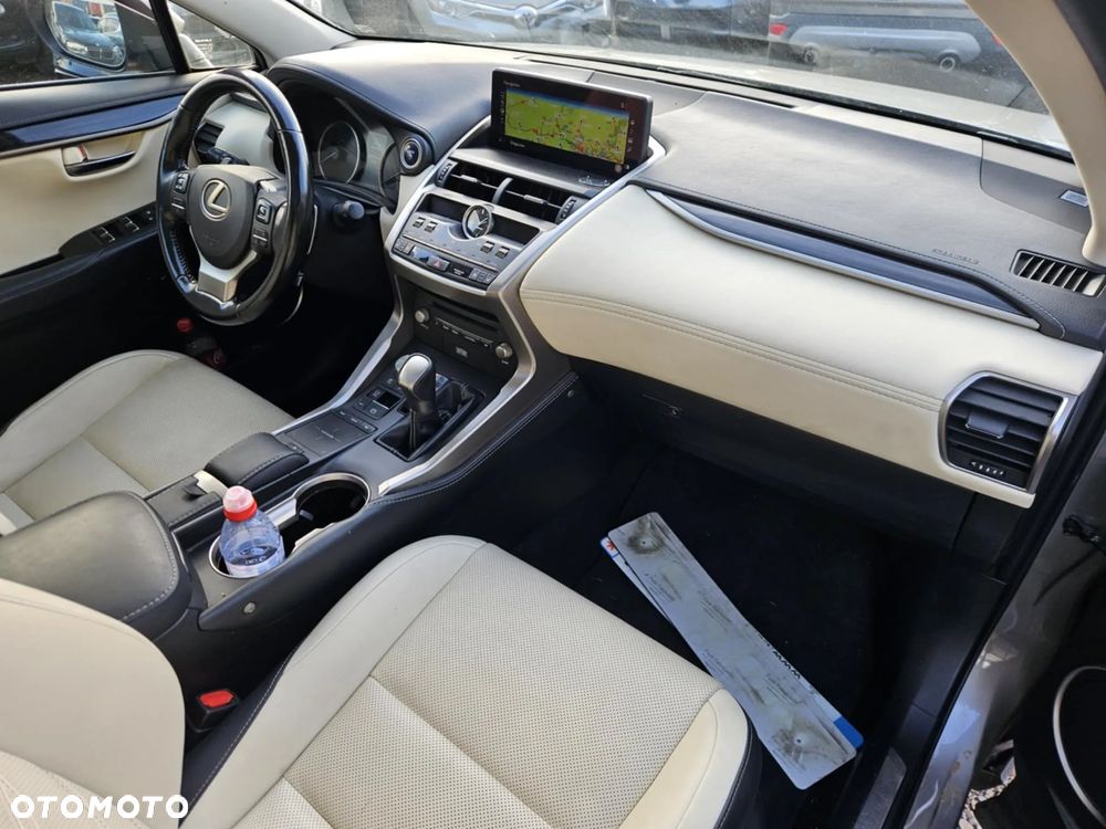 Lexus NX 300h Prestige AWD - 5