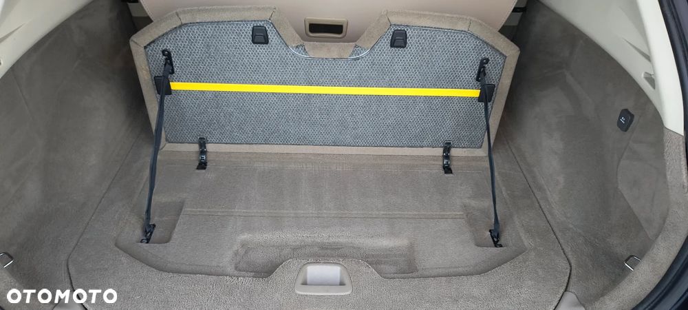 Volvo XC 60 T6 AWD Momentum - 25