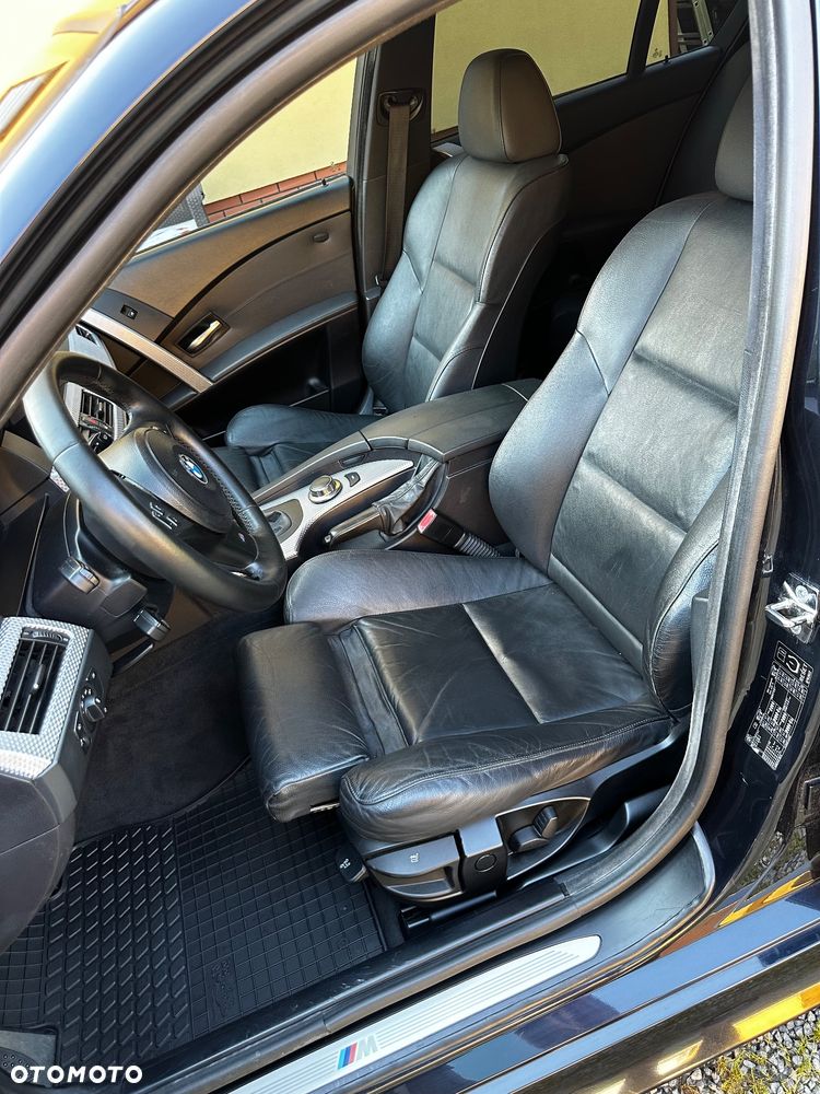 BMW Seria 5 525i - 22