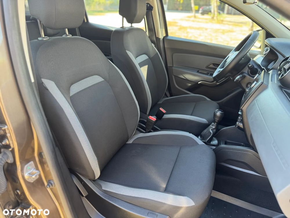 Dacia Duster 1.6 SCe Ambiance S&S - 35