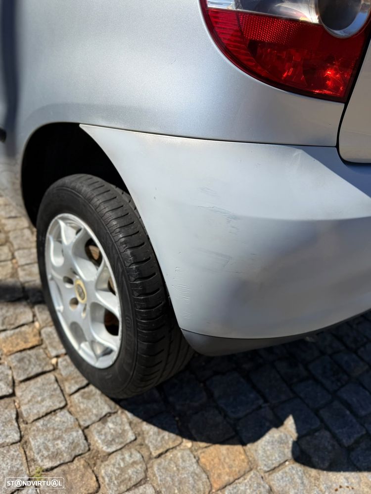 VW Fox 1.4 TDi T.Liso - 9