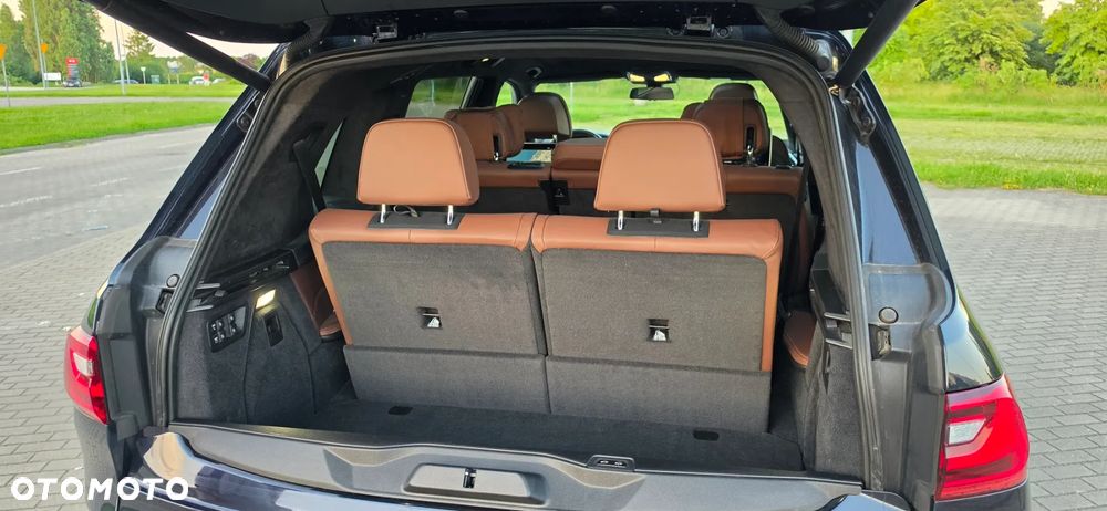 BMW X7 - 27