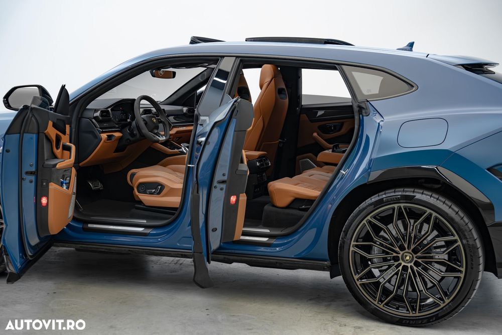 Lamborghini URUS Standard - 24