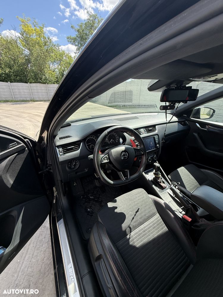 Skoda Octavia 2.0 TDI DSG RS - 14