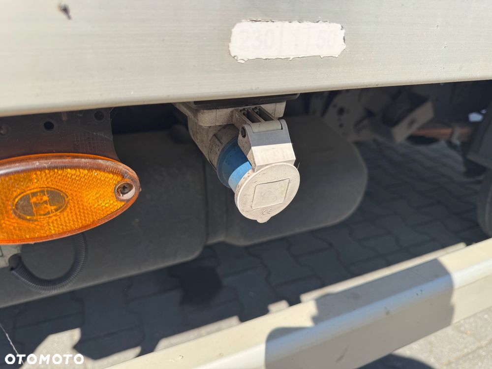 Iveco 35c13  35c16 35c15 35c14 50c15 50c17 CHŁODNIA MROŹNIA - 11