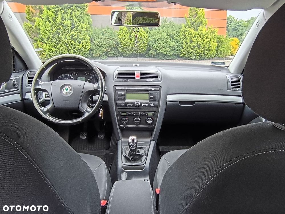 Skoda Octavia 1.9 TDI DPF Elegance - 6