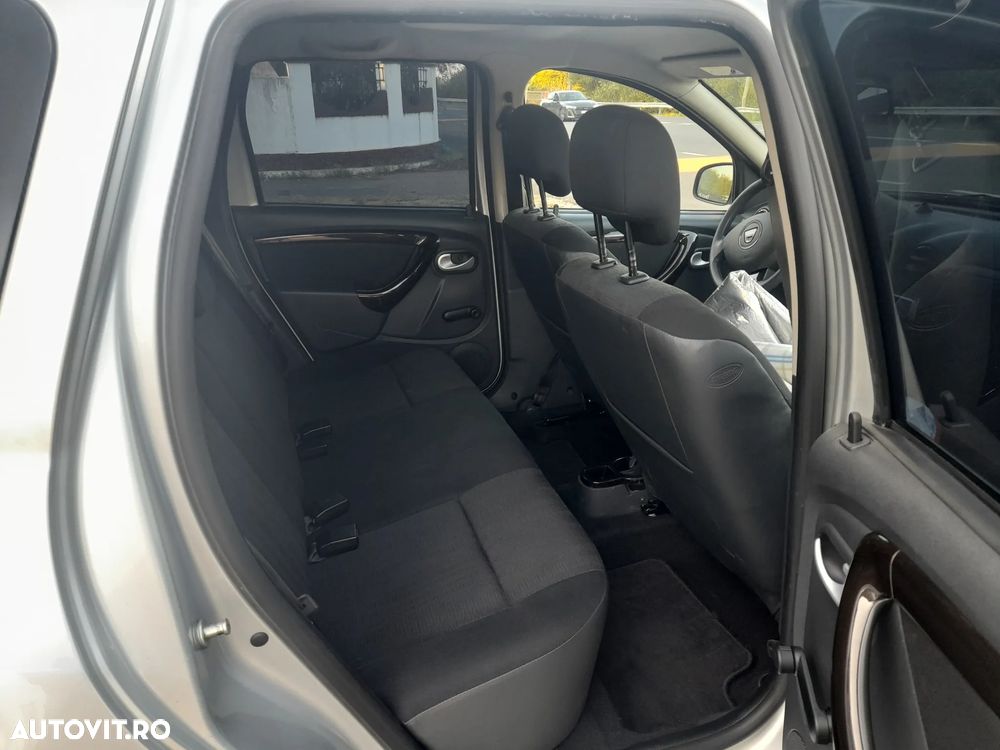 Dacia Duster 1.6 4x4 Prestige - 7