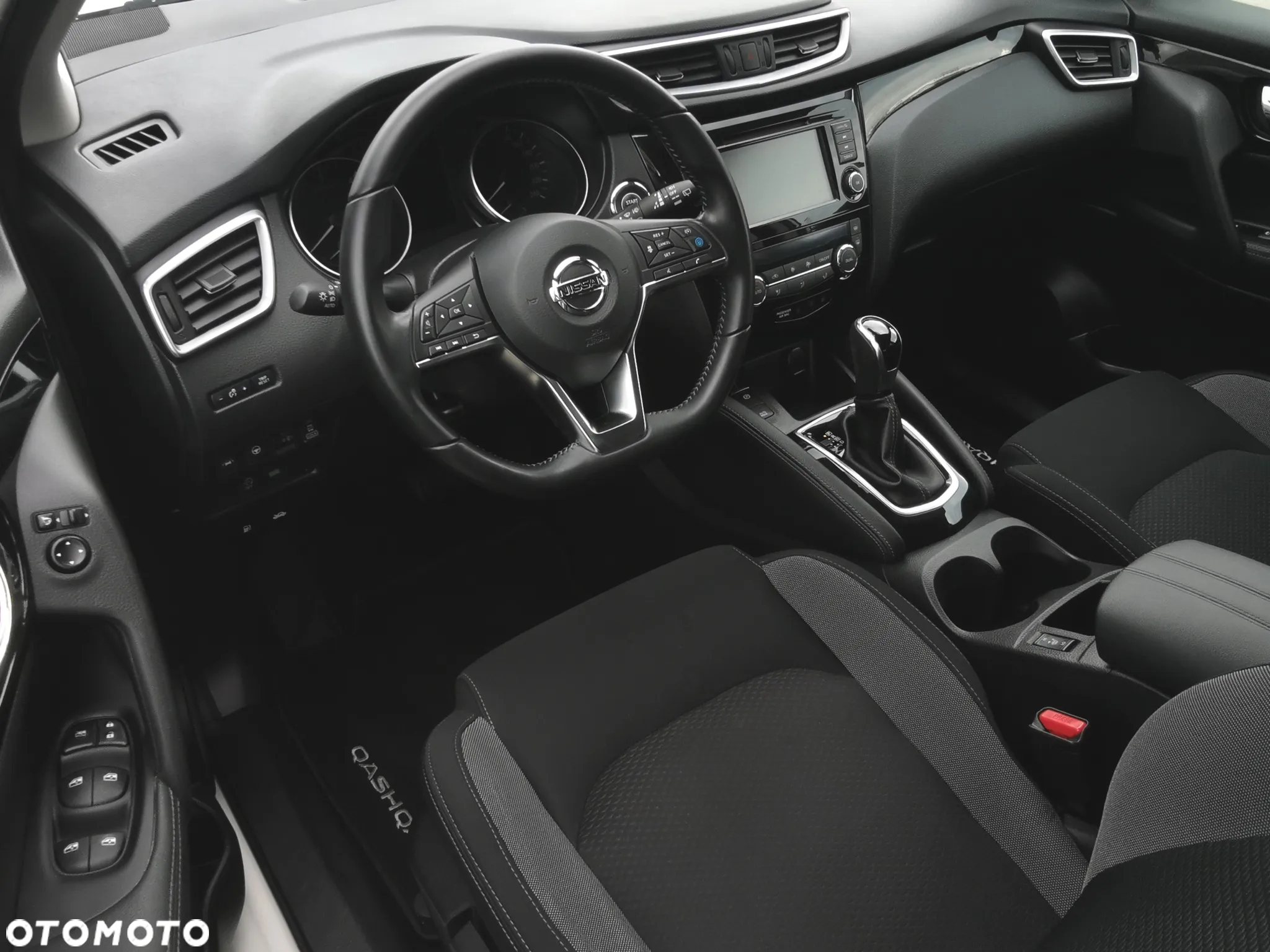 Nissan Qashqai 1.7 dCi 4x4 N-Style Xtronic - 25