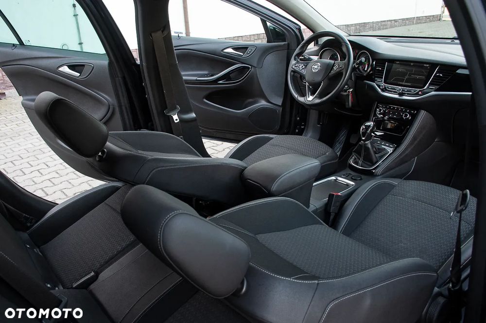 Opel Astra 1.4 Turbo Innovation - 24