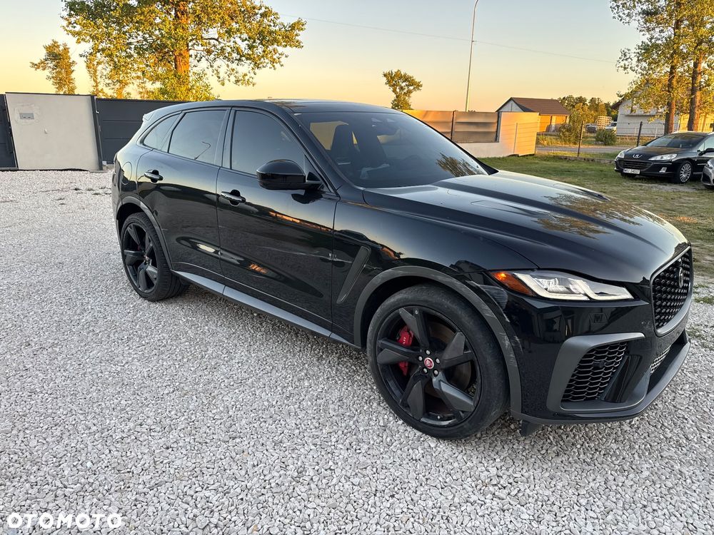 Jaguar F-Pace P550 AWD SVR - 8