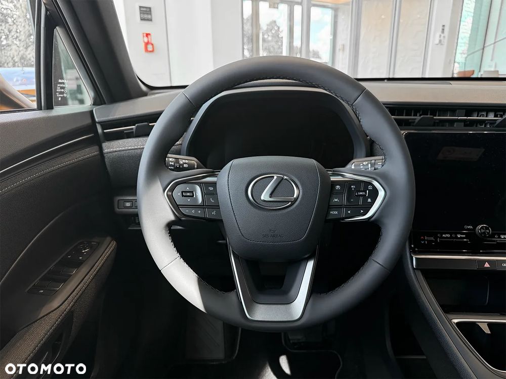 Lexus LBX 1.5 Hybrid - 8