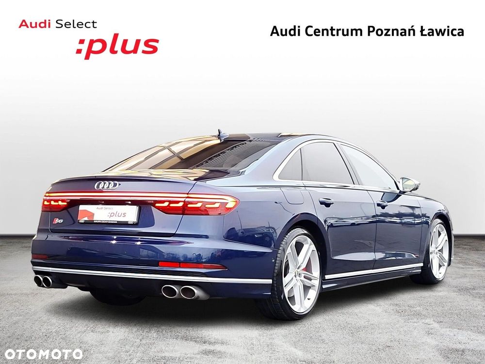 Audi S8 - 2