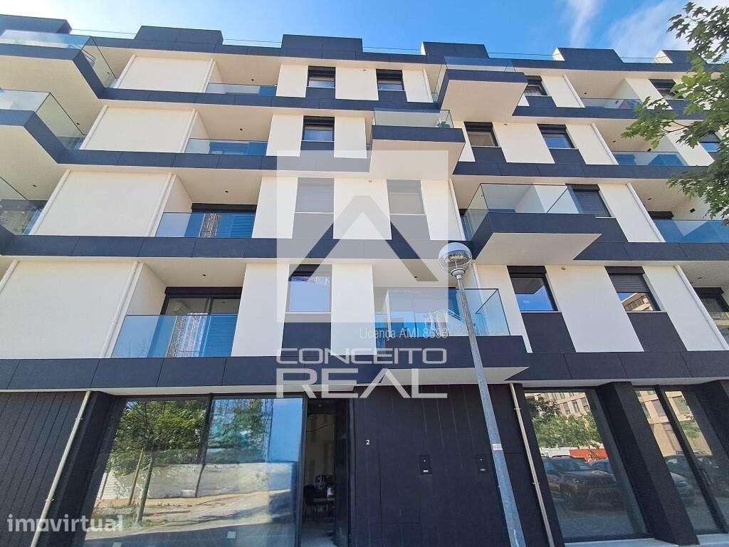 Loja c/ jardim privativo | Comércio / Restauração | Pícua, Águas Santa - Grande imagem: 4/23