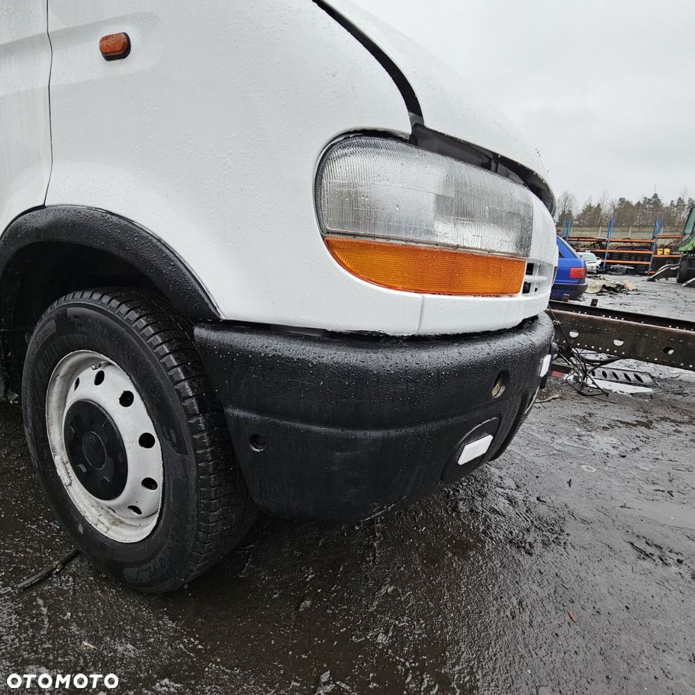Renault Master II  (lak. 0389) pojazd na części: maska, zderzak, drzwi, szyby, lusterka, chłodnica - 19