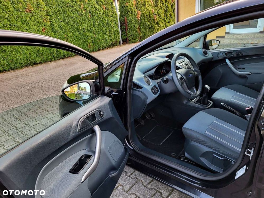 Ford Fiesta - 10