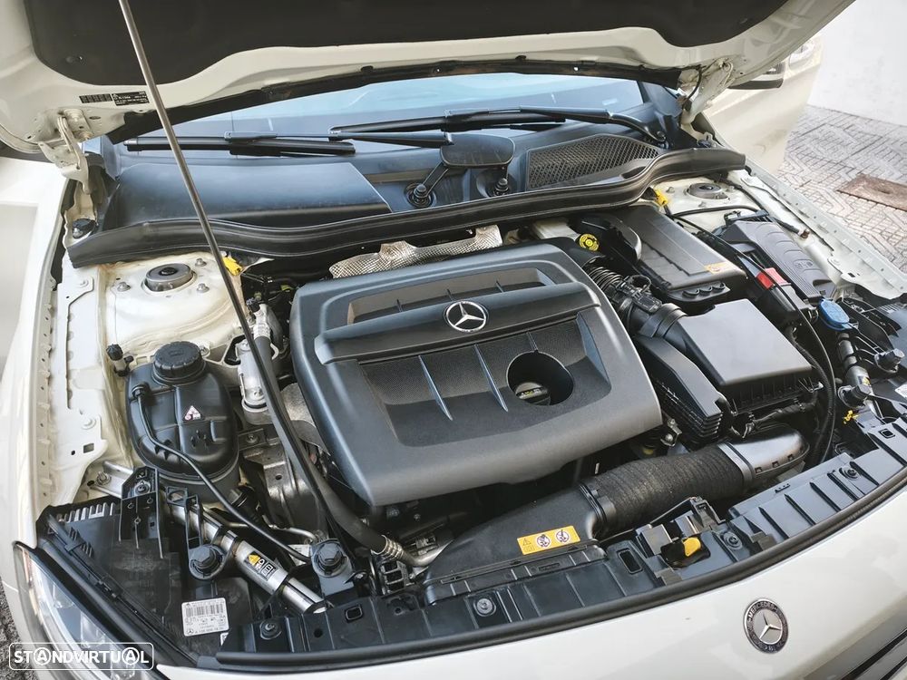 Mercedes-Benz GLA 180 (CDI) d Urban - 16