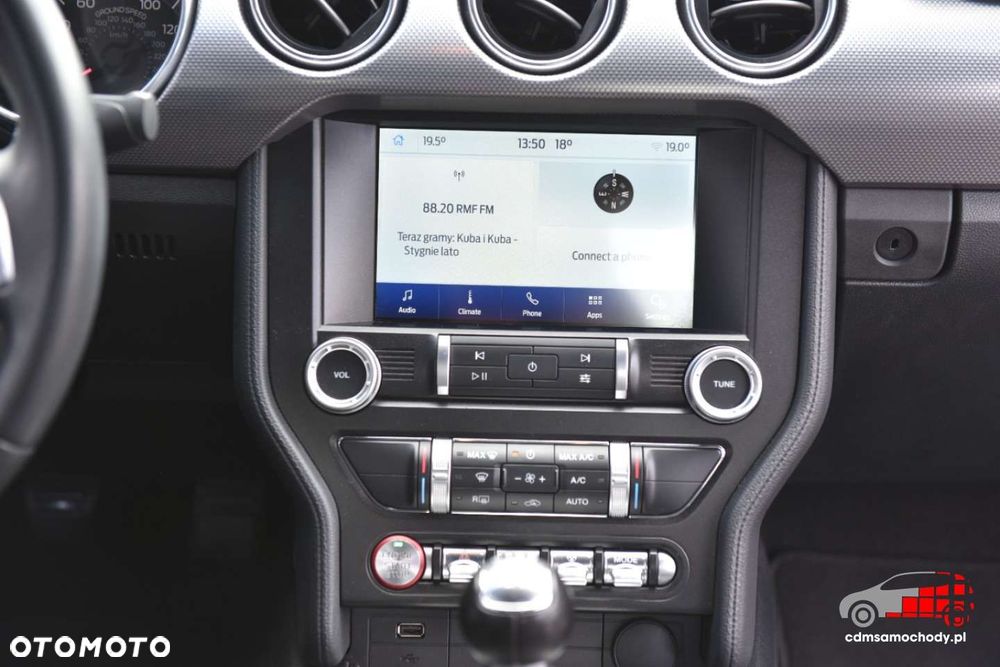 Ford Mustang 5.0 V8 GT - 26