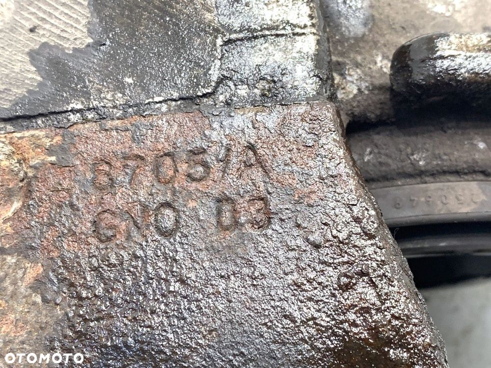 ZACISK PRAWY PRZÓD  AUDI Q5 (8RB) 2008 - 2017 2.0 TDI quattro 125 kW [170 KM] olej napędowy 2008 - - 4