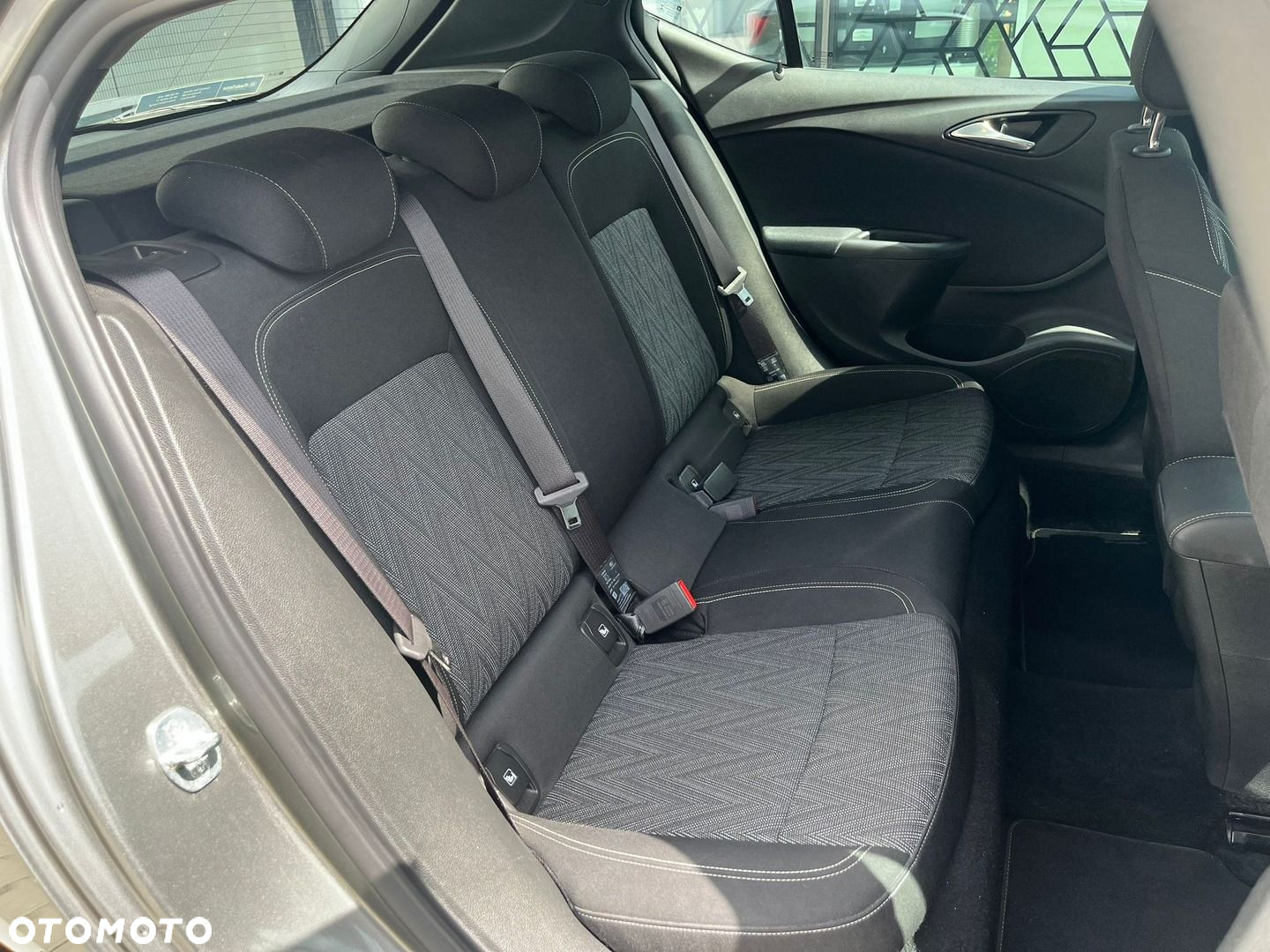 Opel Astra V 1.2 T GS Line S&S - 7