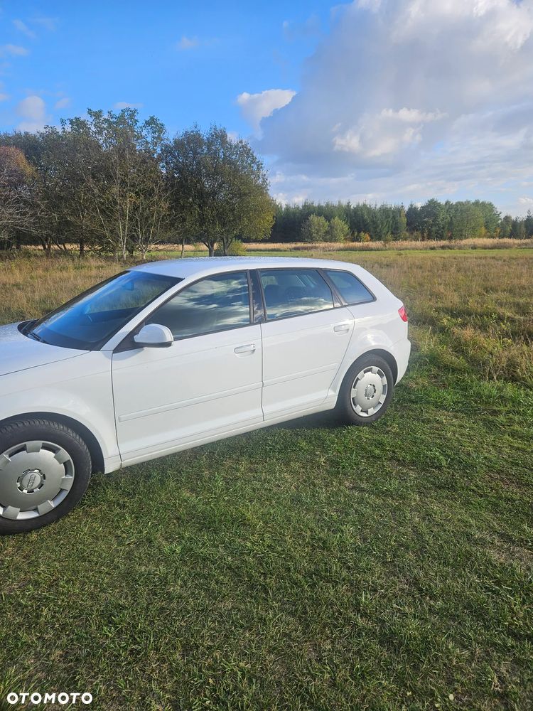 Audi A3 Sportback - 4