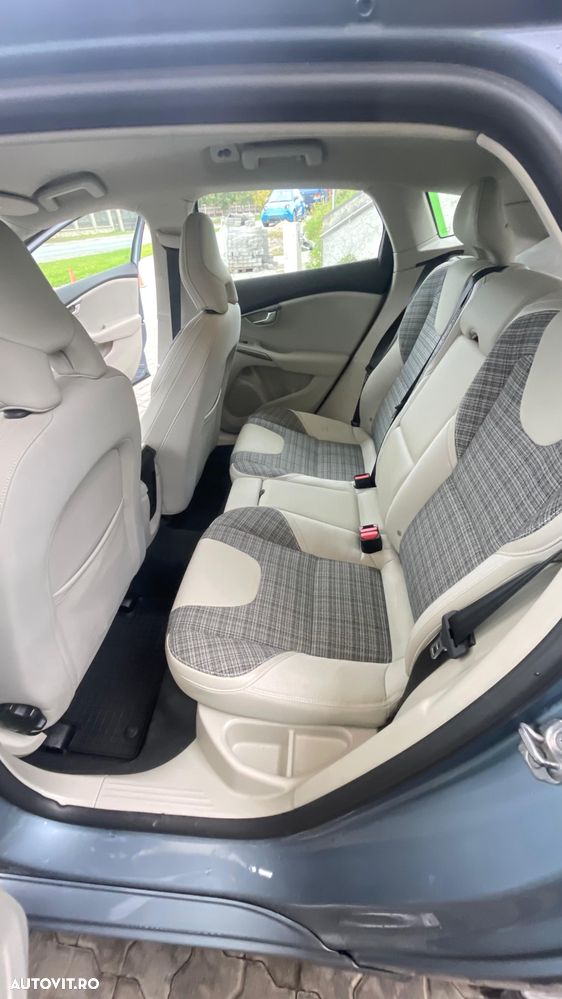 Volvo V40 D2 Basic - 8