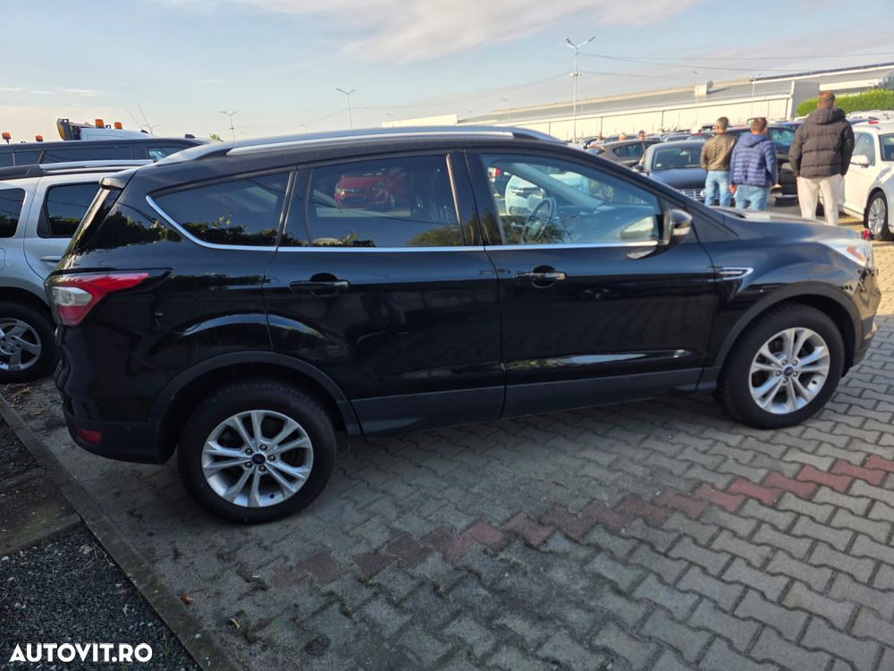 Ford Kuga - 4
