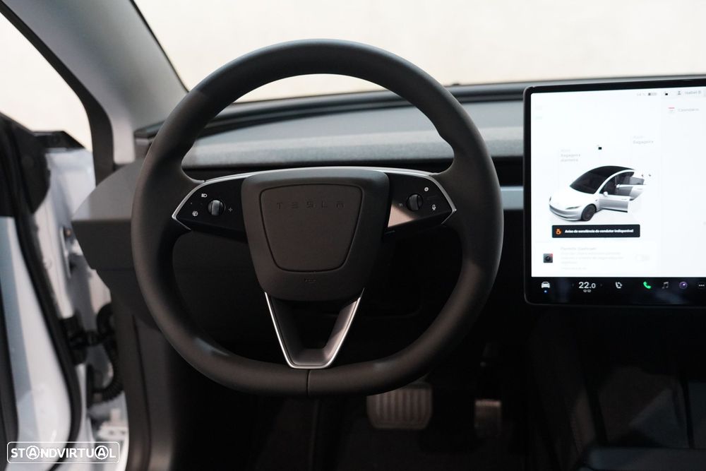 Tesla Model 3 - 30